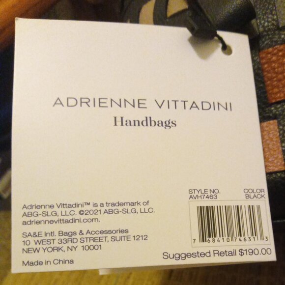 🎀HOST PICK🎀      Adrianne Vittadini Hobo Croossbody /Tassel Handbag - NWT - Picture 2 of 4